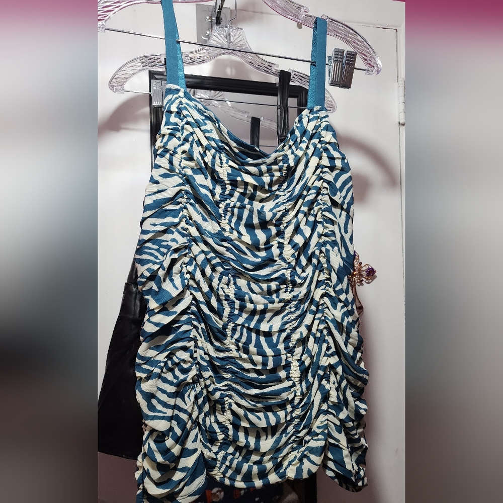 Torrid Cropped Shirred Cami - Picture 6 of 9